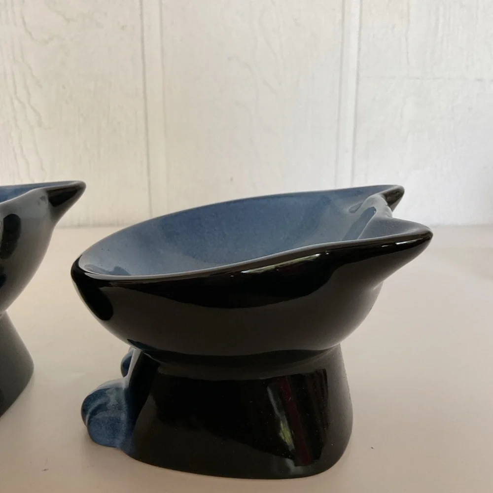 Nihow Slanted Elevated Cat Bowls Set of Two NWOT